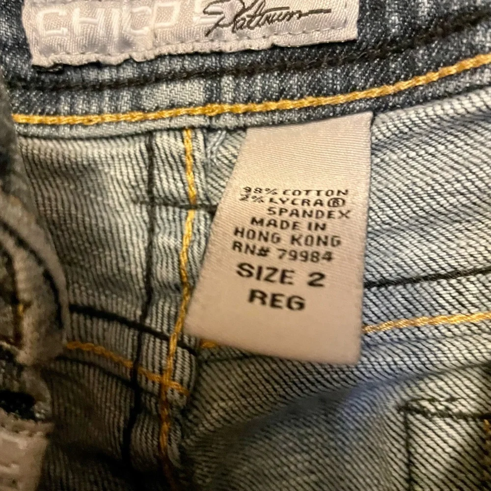 Chico’s Jeans Size 2 platinum rhinestone pockets - Picture 3 of 8